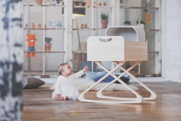 Babywiege aus Zirbe Babywiege aus Zirbe